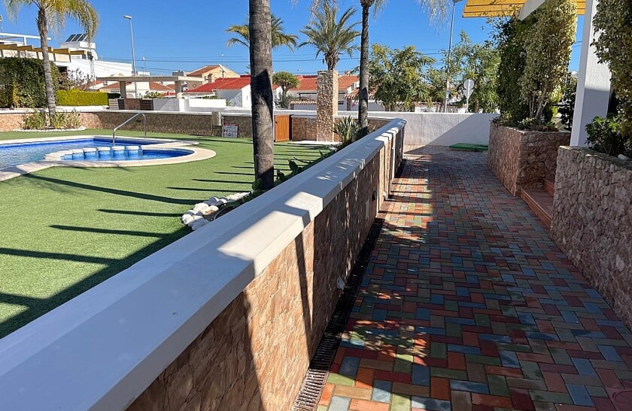 Resale - Townhouse - Mil Palmeras