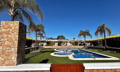 Resale - Townhouse - Mil Palmeras