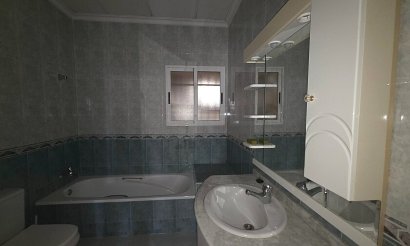 Resale - Villa - Catral