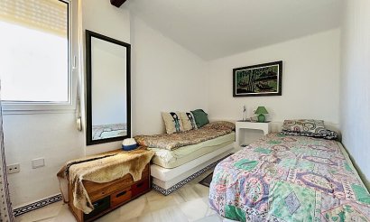 Resale - Apartment / flat - Torrevieja - Playa de los Locos