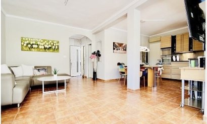 Resale - Townhouse - Orihuela Costa - La Zenia