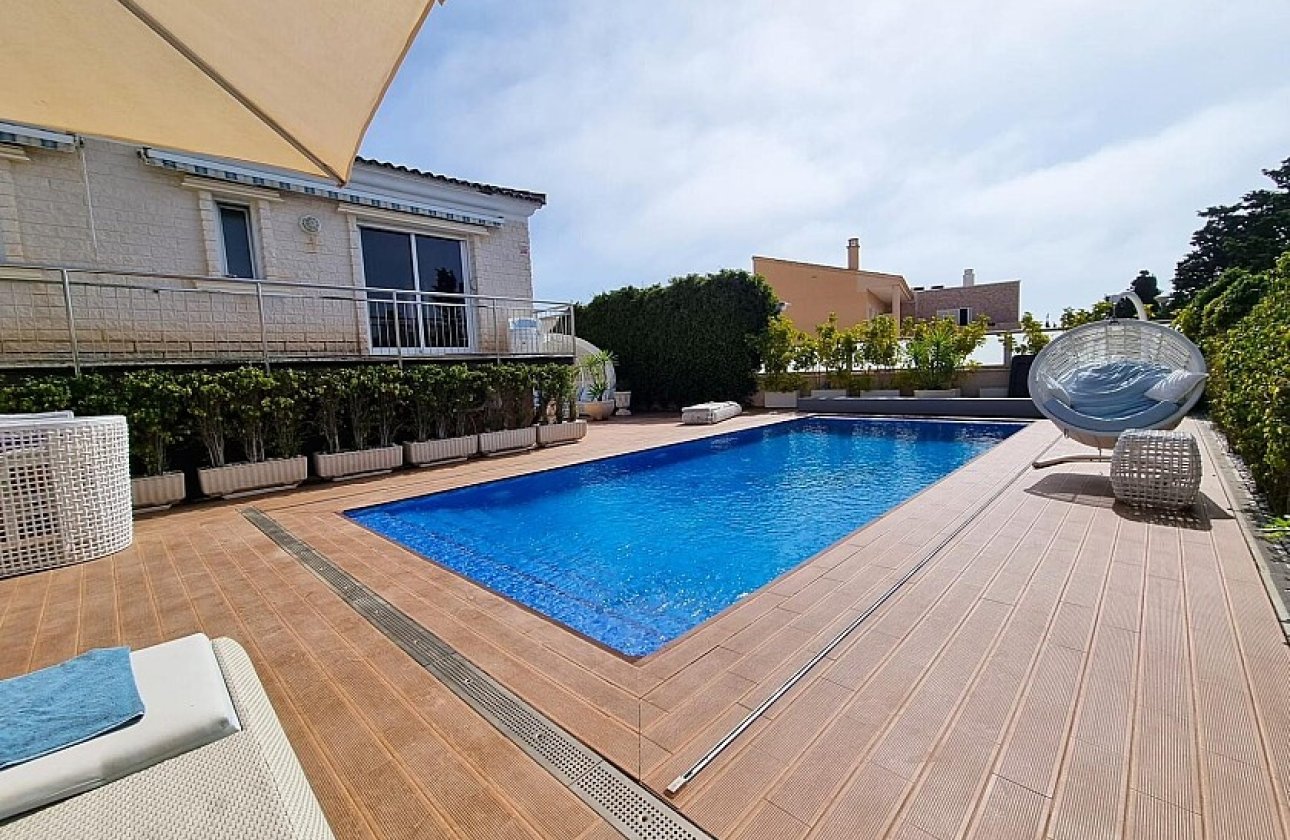 Resale - Villa - La Mata