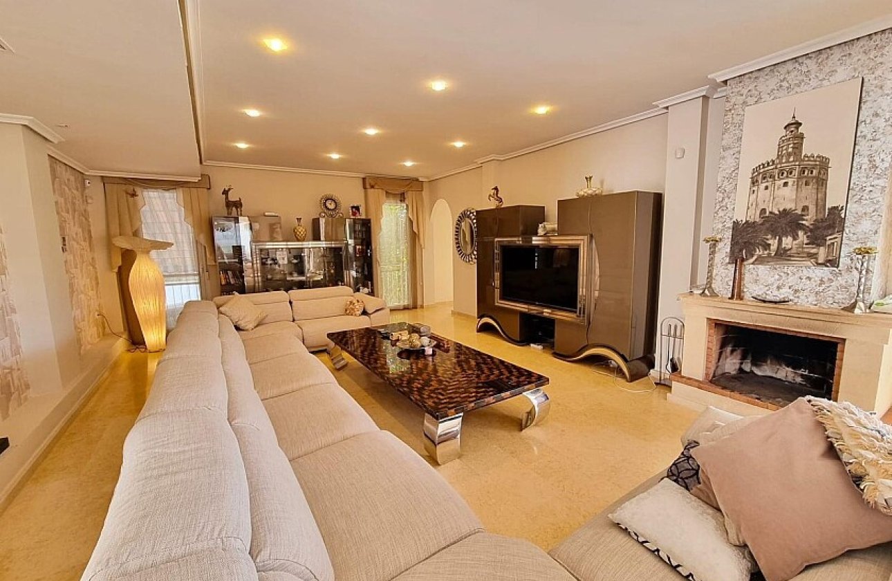 Resale - Villa - La Mata