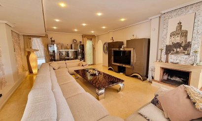 Resale - Villa - La Mata