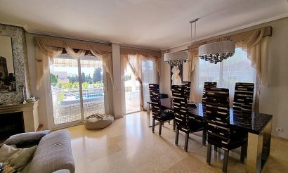 Resale - Villa - La Mata