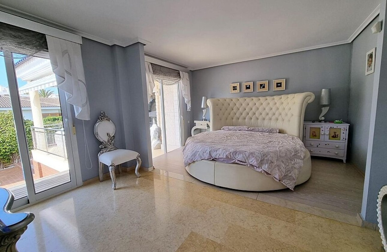 Resale - Villa - La Mata