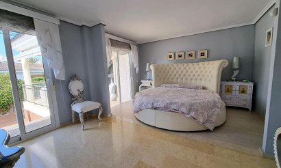 Resale - Villa - La Mata