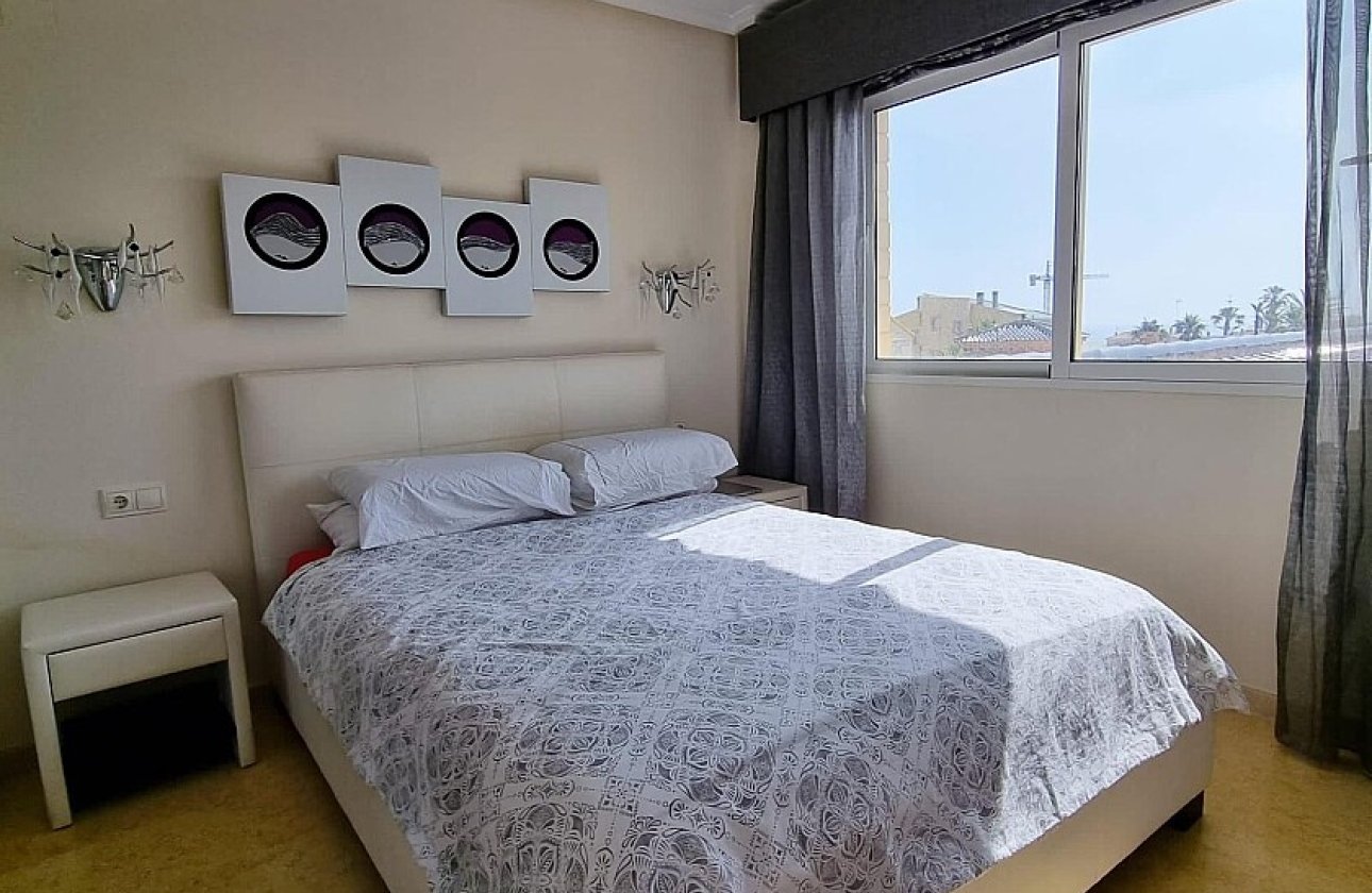 Resale - Villa - La Mata