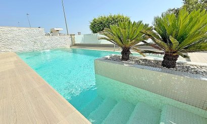 Resale - Villa - San Miguel de Salinas - Mirador de San Miguel