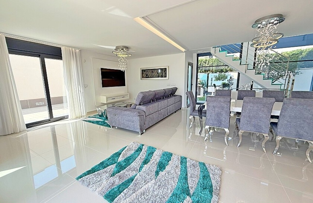 Resale - Villa - San Miguel de Salinas - Mirador de San Miguel