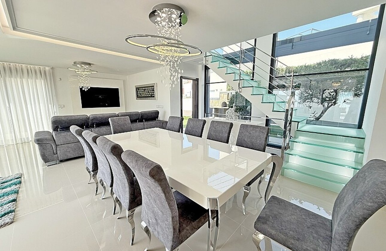 Resale - Villa - San Miguel de Salinas - Mirador de San Miguel