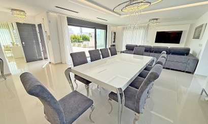 Resale - Villa - San Miguel de Salinas - Mirador de San Miguel