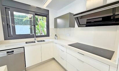 Resale - Villa - San Miguel de Salinas - Mirador de San Miguel