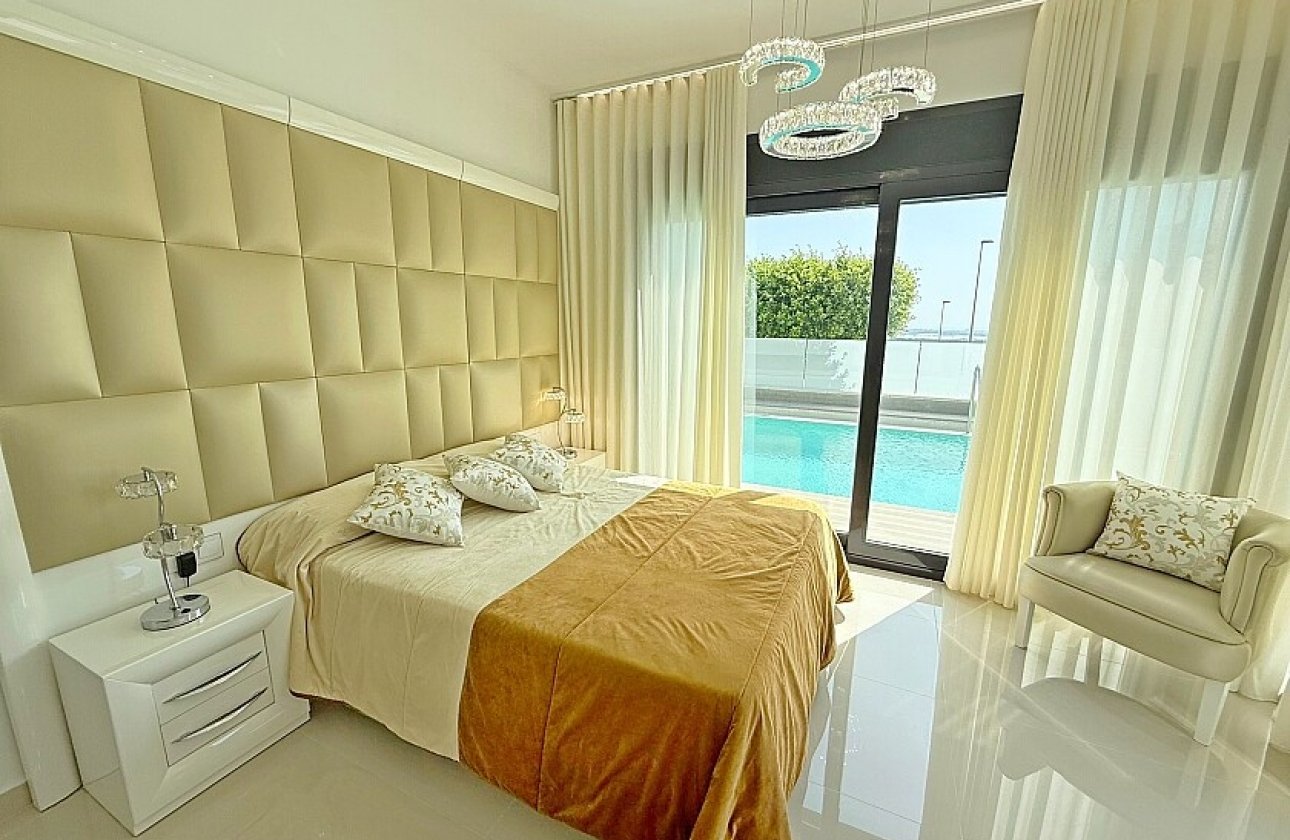 Resale - Villa - San Miguel de Salinas - Mirador de San Miguel