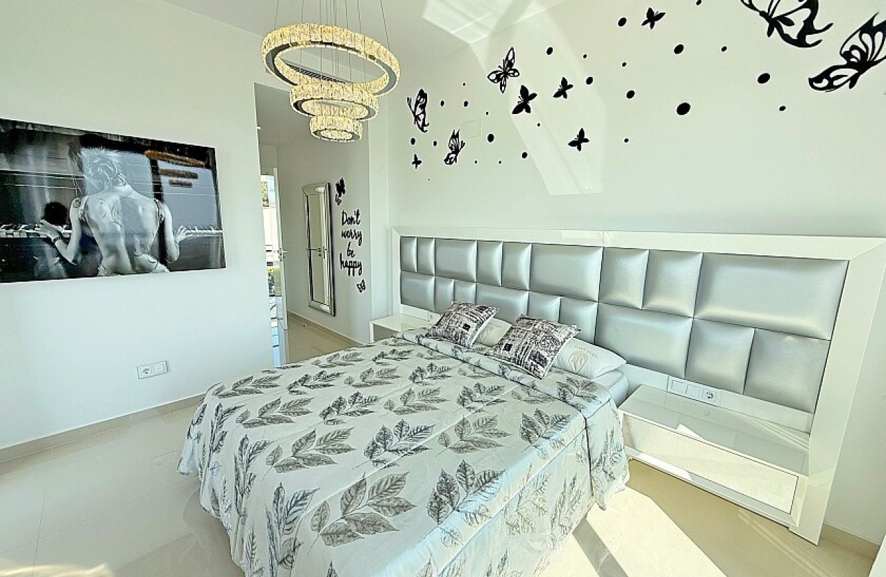 Resale - Villa - San Miguel de Salinas - Mirador de San Miguel