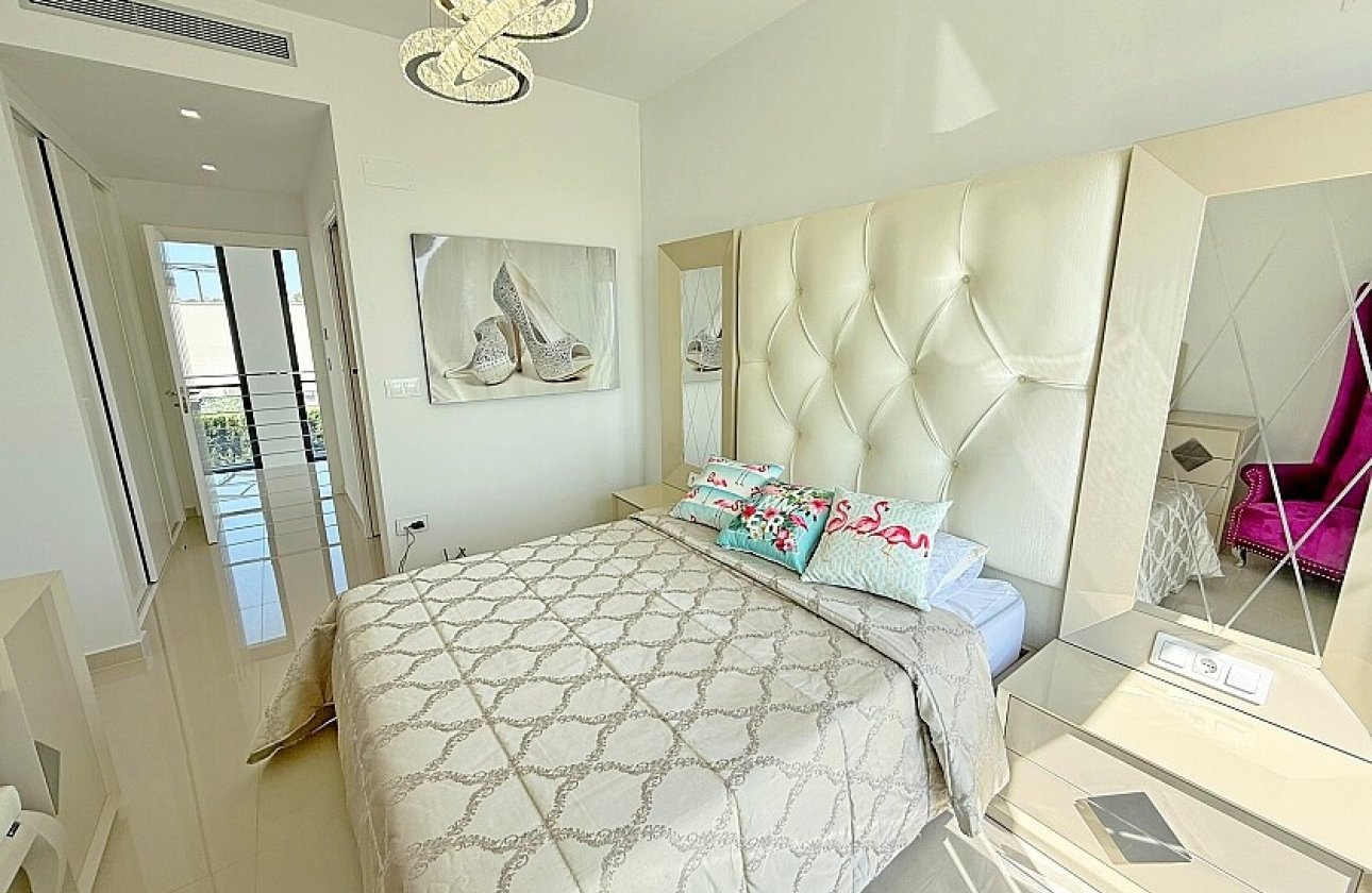 Resale - Villa - San Miguel de Salinas - Mirador de San Miguel