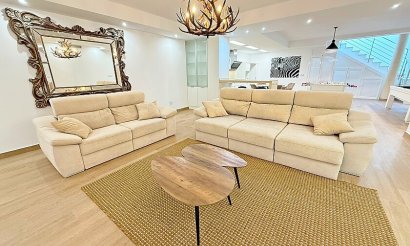 Resale - Villa - San Miguel de Salinas - Mirador de San Miguel