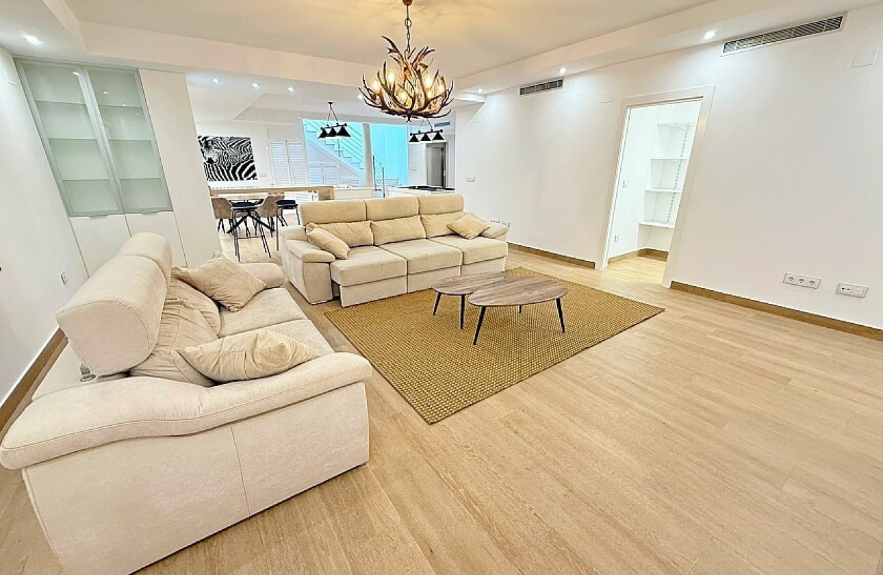 Resale - Villa - San Miguel de Salinas - Mirador de San Miguel