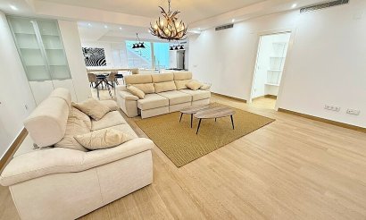 Resale - Villa - San Miguel de Salinas - Mirador de San Miguel