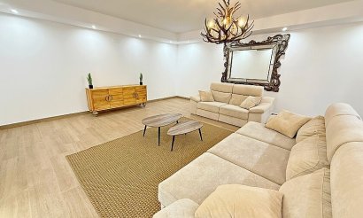 Resale - Villa - San Miguel de Salinas - Mirador de San Miguel