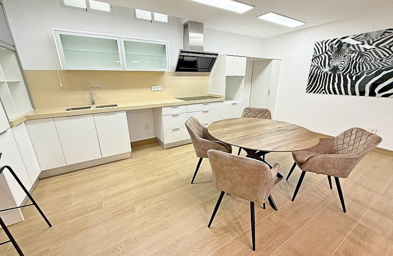 Resale - Villa - San Miguel de Salinas - Mirador de San Miguel