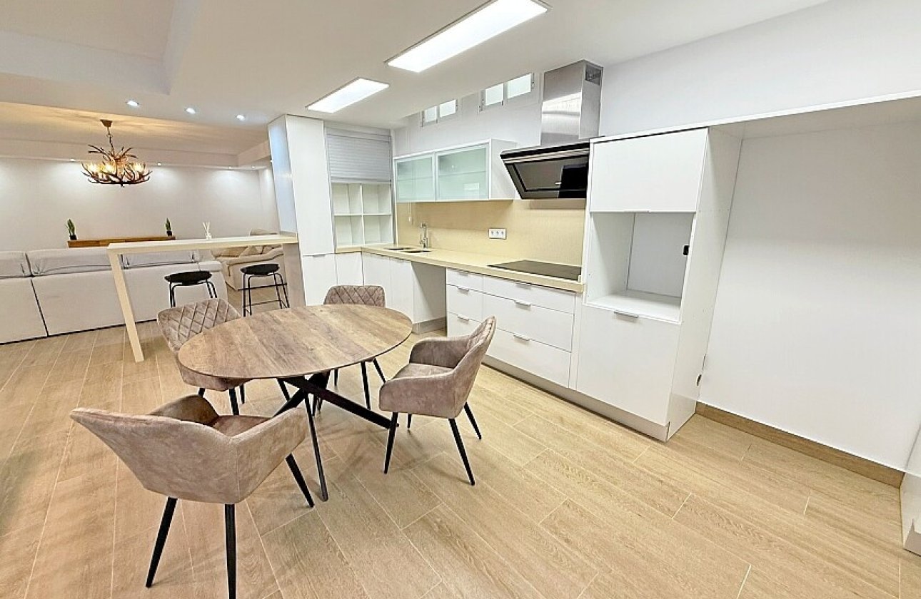 Resale - Villa - San Miguel de Salinas - Mirador de San Miguel