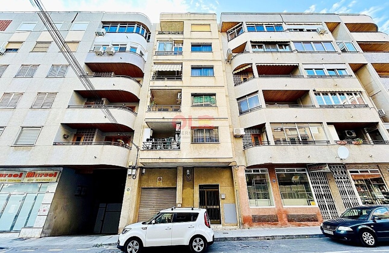 Resale - Apartment / flat - Torrevieja - Playa del Acequión