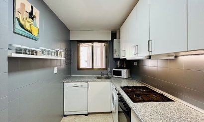 Resale - Apartment / flat - Torrevieja - Playa del Acequión