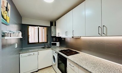 Resale - Apartment / flat - Torrevieja - Playa del Acequión