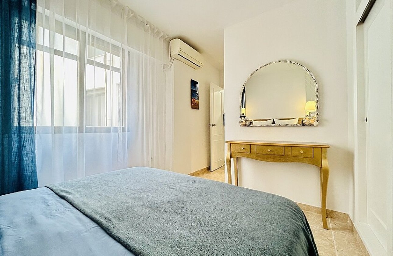 Resale - Apartment / flat - Torrevieja - Playa del Acequión