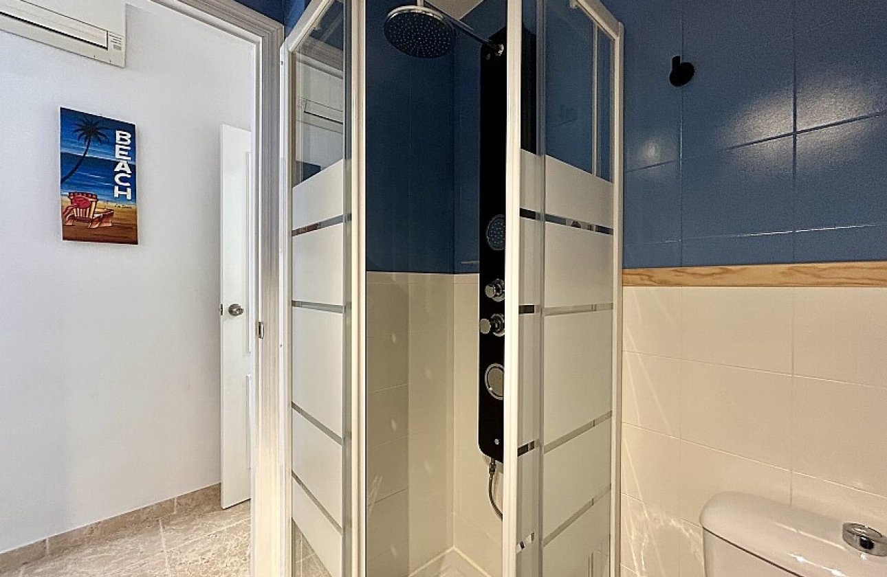 Resale - Apartment / flat - Torrevieja - Playa del Acequión