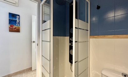 Resale - Apartment / flat - Torrevieja - Playa del Acequión