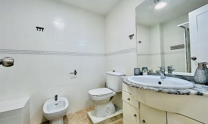 Resale - Apartment / flat - Torrevieja - Playa del Acequión