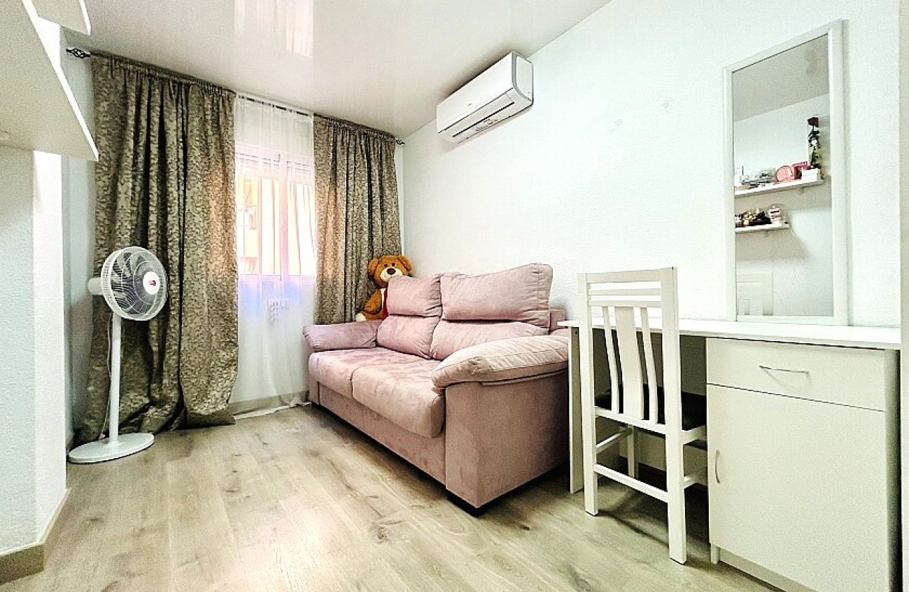 Resale - Apartment / flat - Torrevieja - Nueva Torrevieja