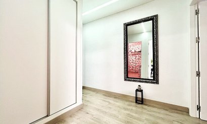 Resale - Apartment / flat - Torrevieja - Nueva Torrevieja