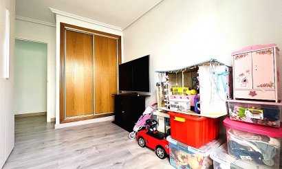 Resale - Apartment / flat - Torrevieja - Nueva Torrevieja