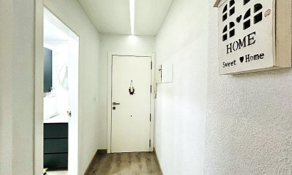 Resale - Apartment / flat - Torrevieja - Nueva Torrevieja