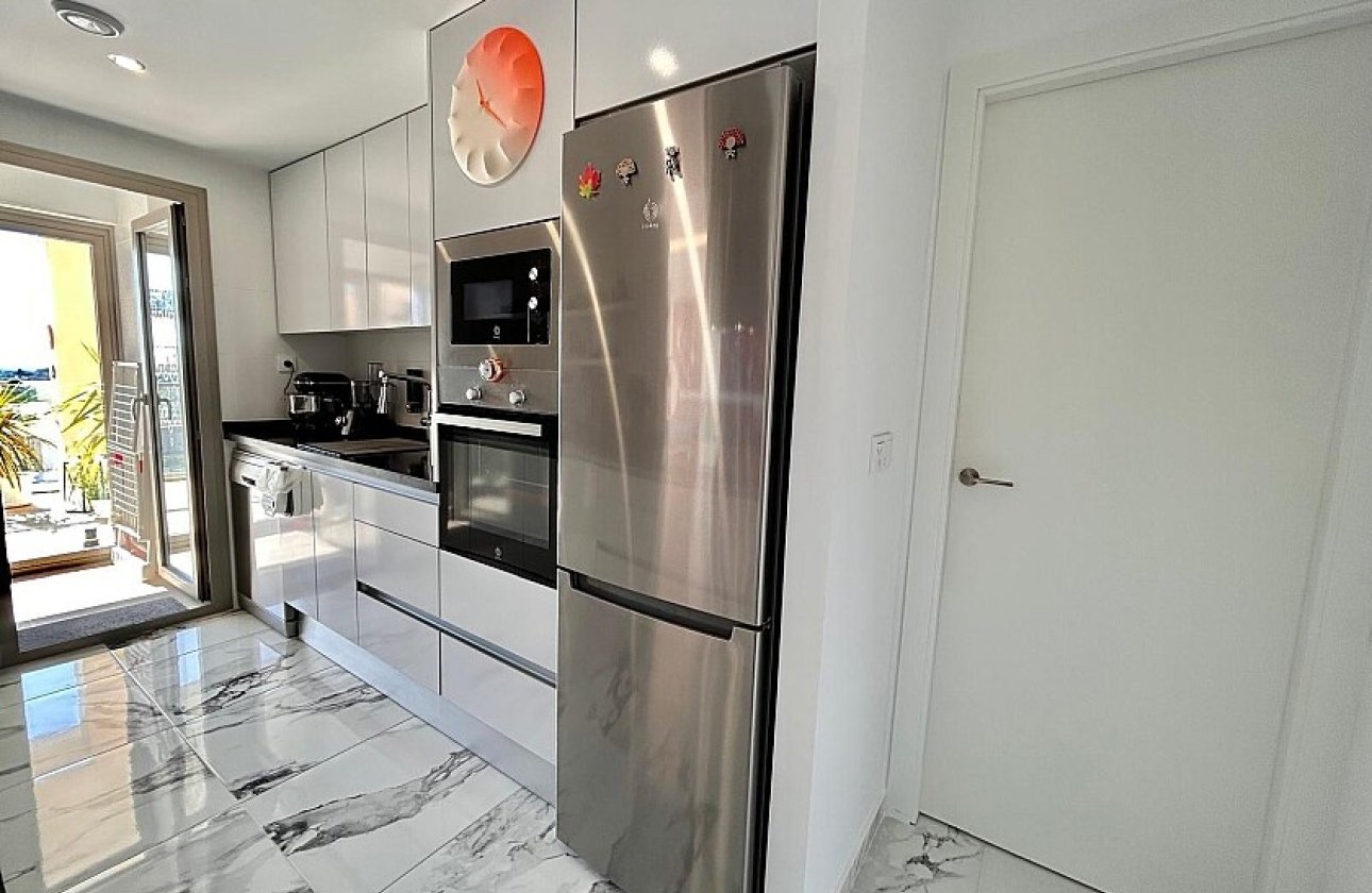 Resale - Apartment / flat - Villamartin