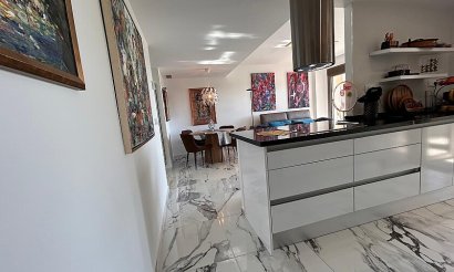 Resale - Apartment / flat - Villamartin