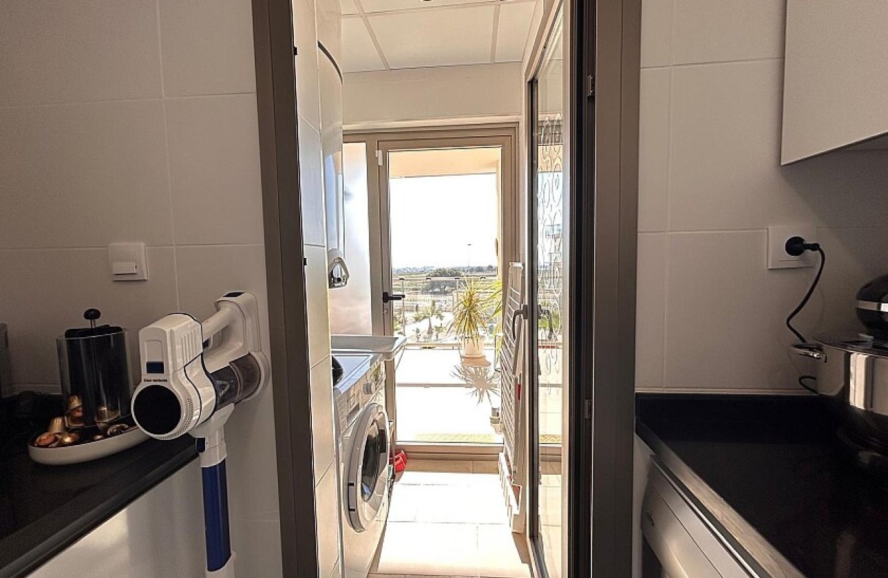 Resale - Apartment / flat - Villamartin