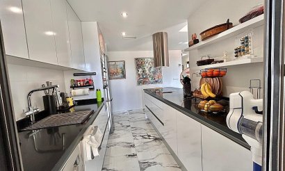 Resale - Apartment / flat - Villamartin