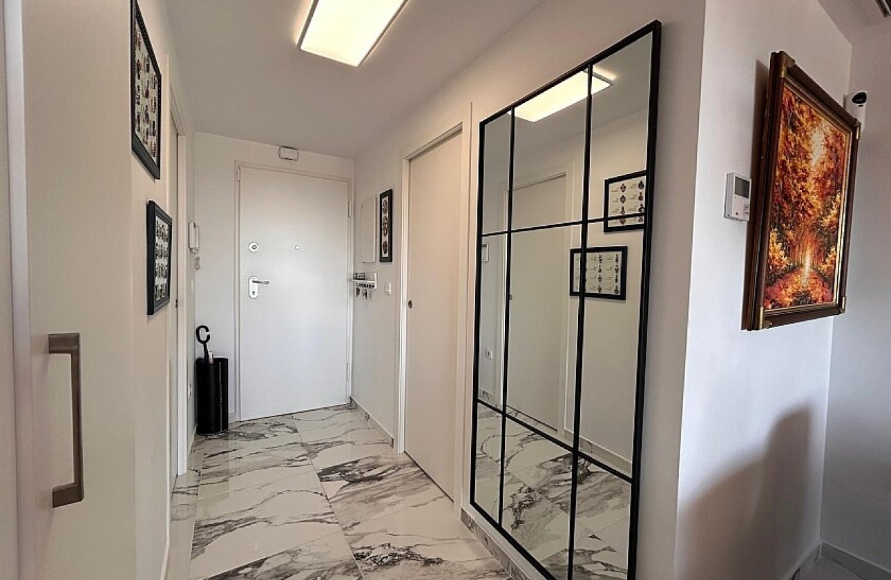 Resale - Apartment / flat - Villamartin