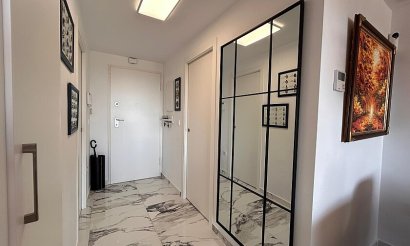 Resale - Apartment / flat - Villamartin