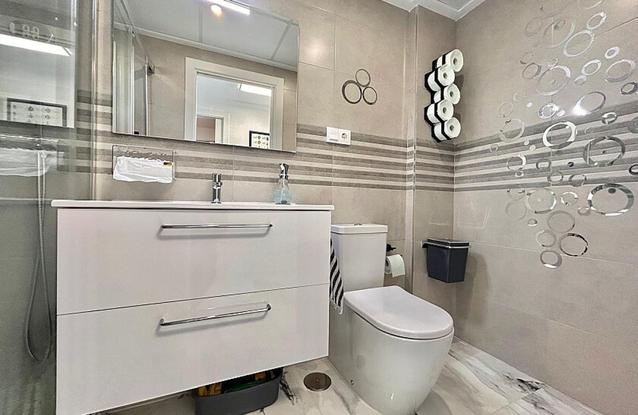 Resale - Apartment / flat - Villamartin