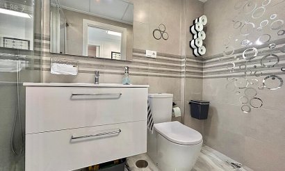 Resale - Apartment / flat - Villamartin