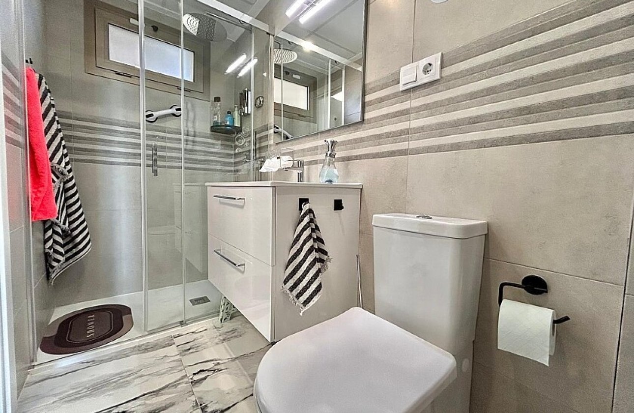 Resale - Apartment / flat - Villamartin