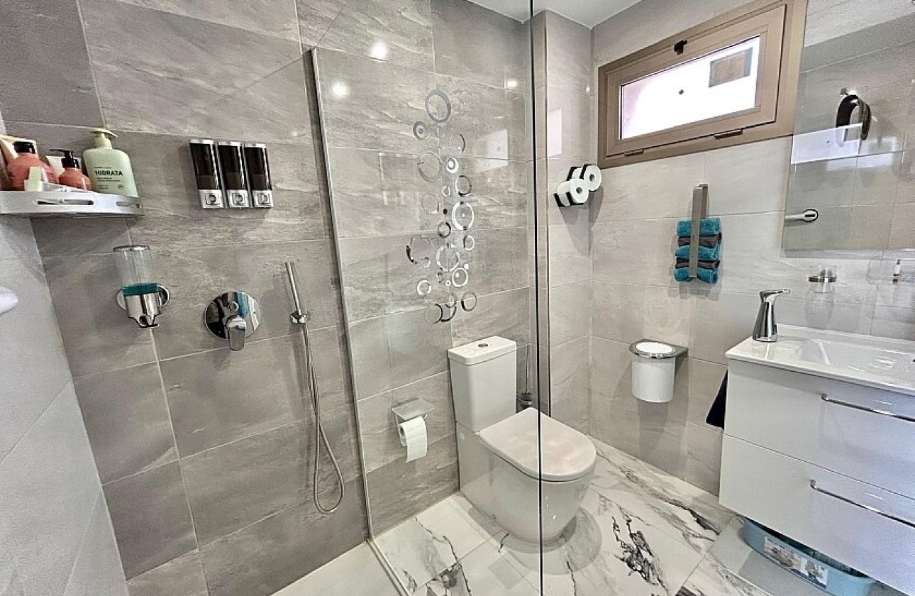 Resale - Apartment / flat - Villamartin