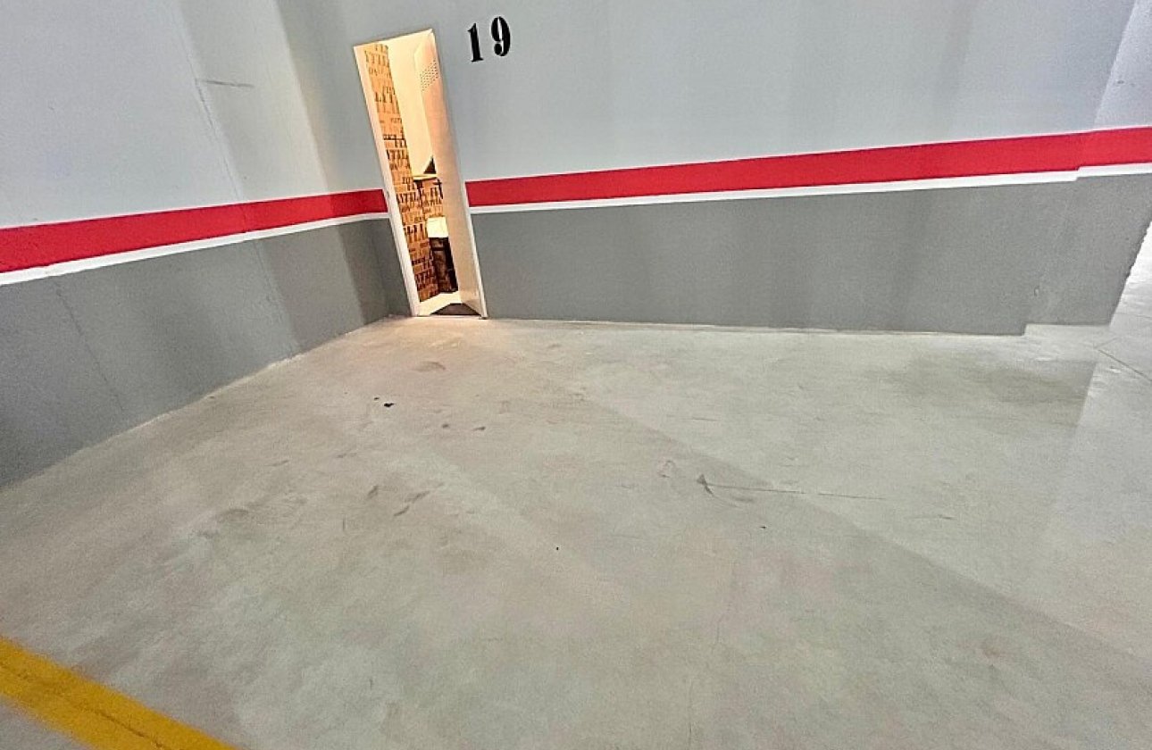 Resale - Apartment / flat - Villamartin