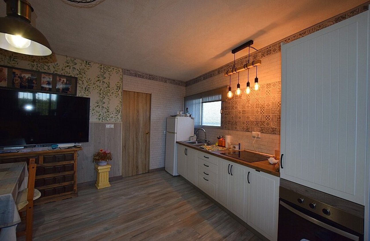 Resale - Villa - Los Montesinos