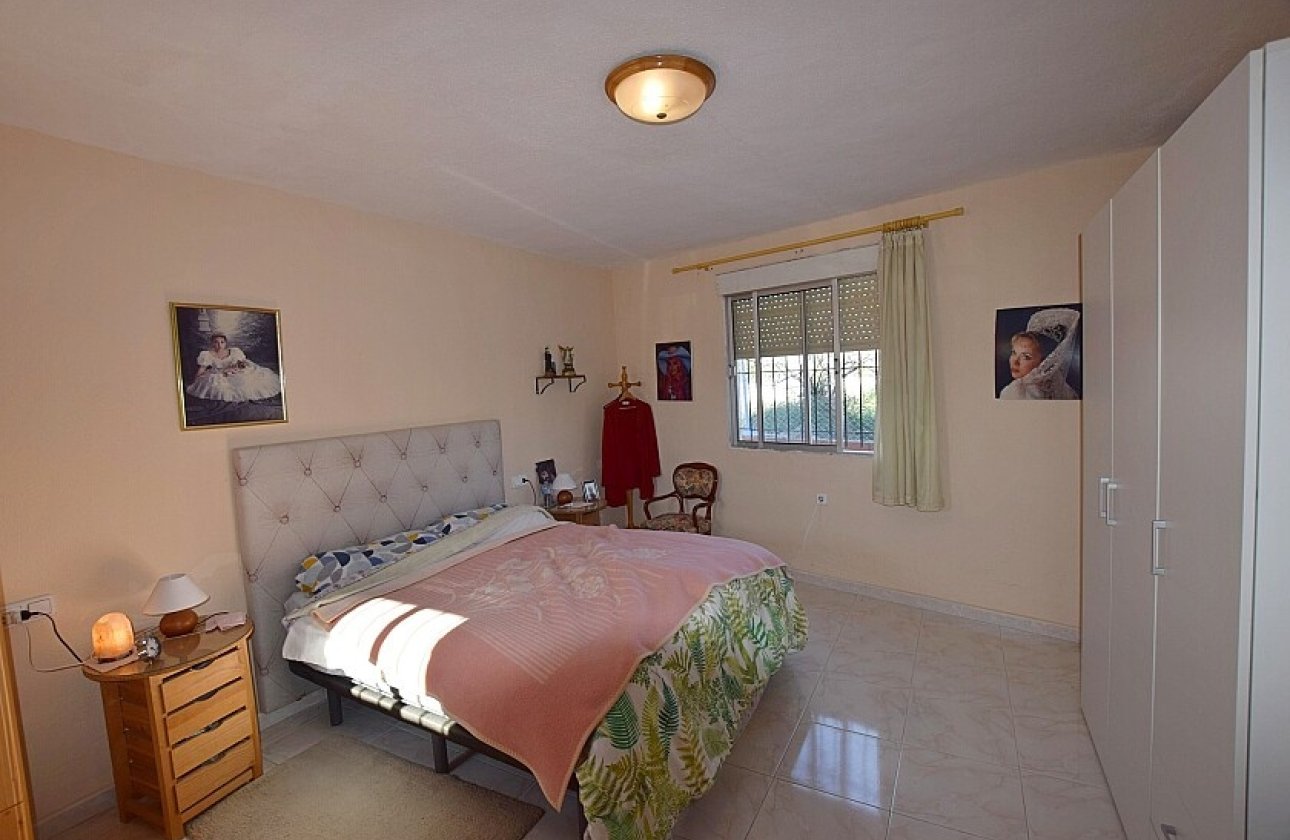 Resale - Villa - Los Montesinos